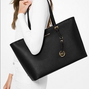 Michael Kors Jet Set Medium Saffiano Leather Top-Zip Tote Bag